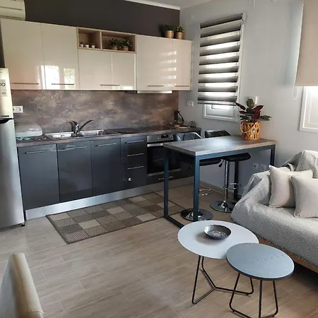 Daglas Summer Loft Apartman Nidrí